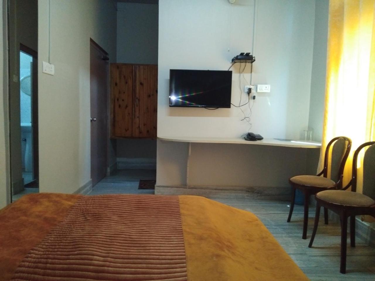 Kohima Hotel Pine מראה חיצוני תמונה